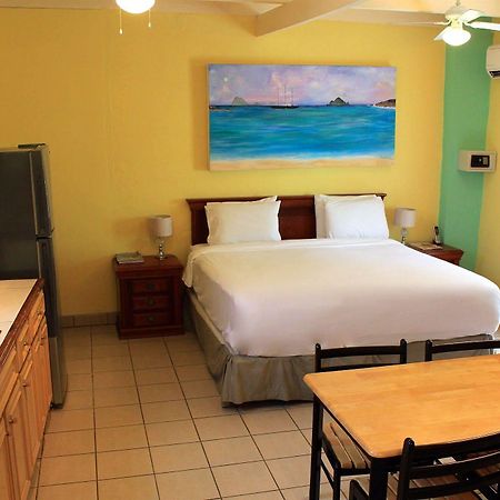 Azure Hotel And Art Studio Simpson Bay Exterior photo
